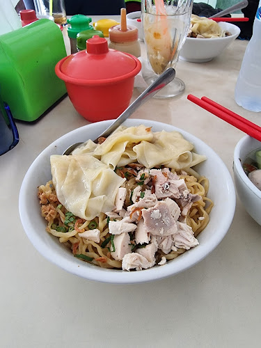 Gaya Tunggal - Gastronomi dan perhotelan