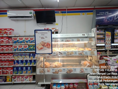 Indomaret Say Bread Dempel lor semarang