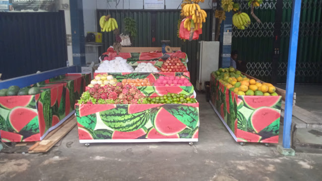 Opinii despre Toko Buah APO Singkawang în Kota Singkawang - Gastronomi dan perhotelan
