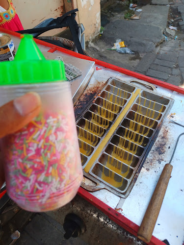 Opinii despre Bakul Pukis Jaring Spiderman în Surabaya - Gastronomi dan perhotelan