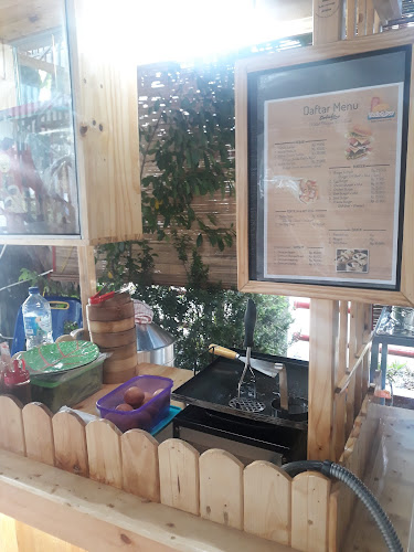 Delish_tue Dimsum, kebab & burger