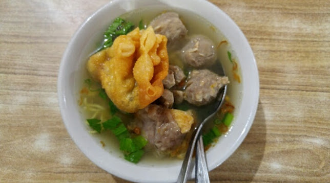 Opinii despre WARUNG BAKSO în Kota Mataram - Gastronomi dan perhotelan