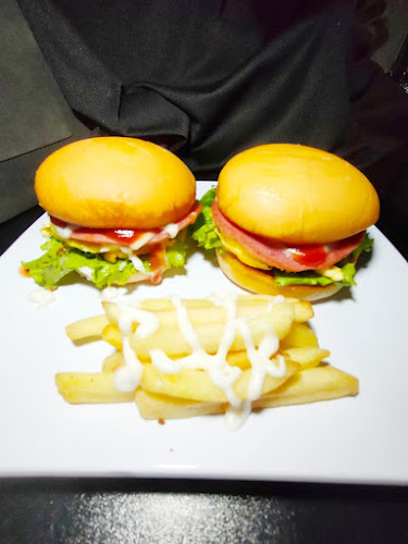 Koko Café 9 - Gastronomi dan perhotelan