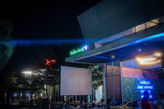 SeeSea By Nomad - Gastronomi dan perhotelan