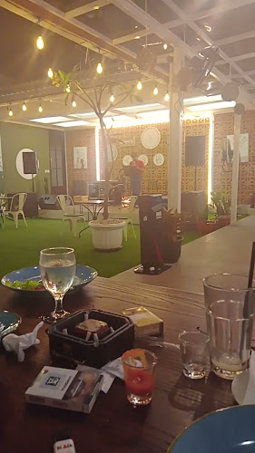 Notaree Cafe and Resto - Gastronomi dan perhotelan