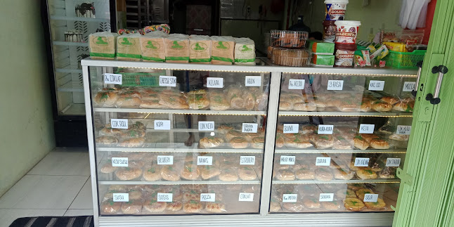 Opinii despre DL cake&bakery pondok kacang în Kota Tangerang Selatan - Gastronomi dan perhotelan