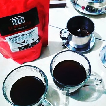 Kedai Bawah Gunung - Kota Samarinda