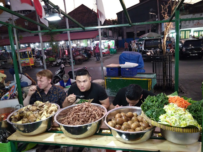 Gudeg Pincuk Malioboro Bu Djati ꧋ꦒꦸꦣꦼꦒ꧀ꦥꦶꦚ꧀ꦕꦸꦏ꧀ꦩꦭꦶꦪꦧꦫꦧꦸꦣ꧀ꦗꦠꦶ - Kota Yogyakarta