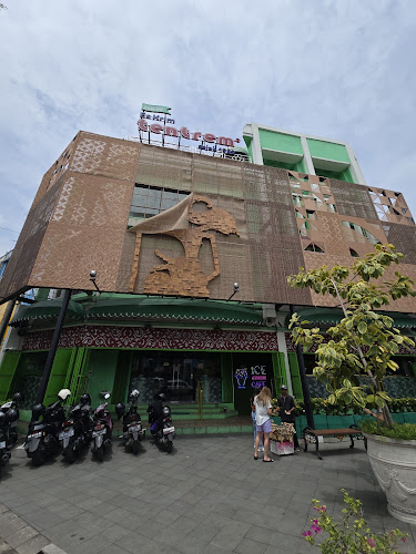 Opinii despre Es Krim Tentrem, Mesen (est.1952) în Kota Surakarta - Gastronomi dan perhotelan