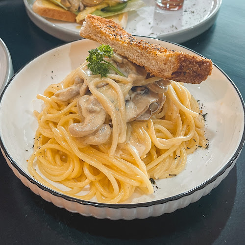 Lavin Eatery & Coffee Medan