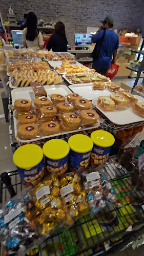 Jl. Daan Mogot No.44, Tikala Baru, Kec. Tikala, Kota Manado, Sulawesi Utara