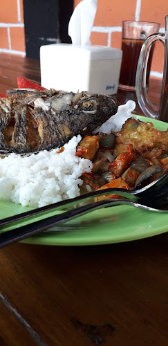 Comentarii opinii despre Warung Wareg Ngandat