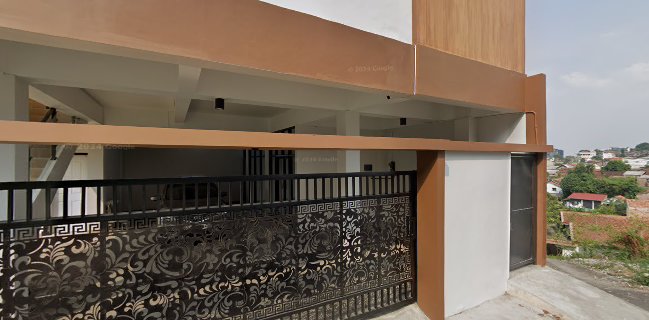 Geprek dan penyetan MomGwyn Patuha Raya