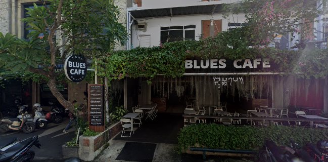 Ayam Tulang Lunak Bu Lik - Genteng Biru