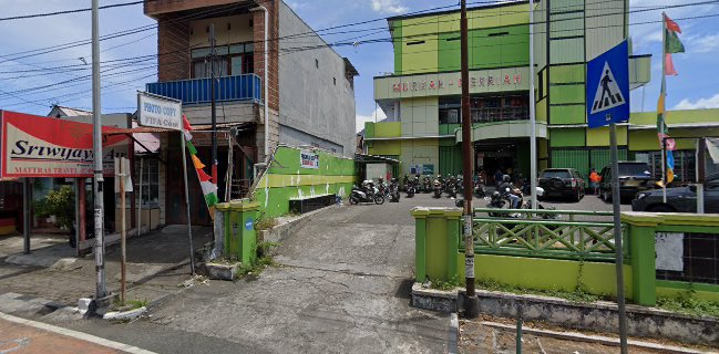 Samping toko murah meriahh