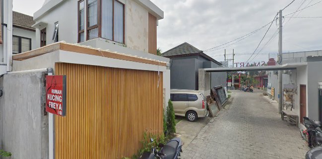 Cat cafe RUMAH KUCING FREYA