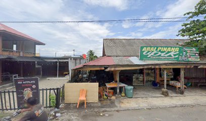 Arai pinang Upik depan tugu asean