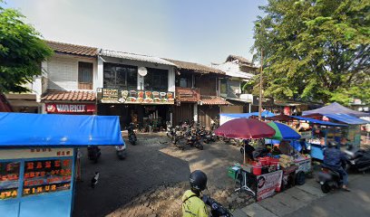 Tukang Serabi kayu bakar