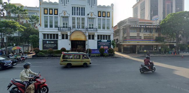 Pasar Pagi Tugu Pahlawan
