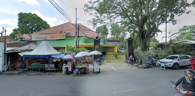 Opinii despre Gorengan Pasar Burung în Kota Malang - Gastronomi dan perhotelan
