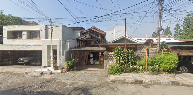 Trotoart Cafe & Street Kichen Cisitu