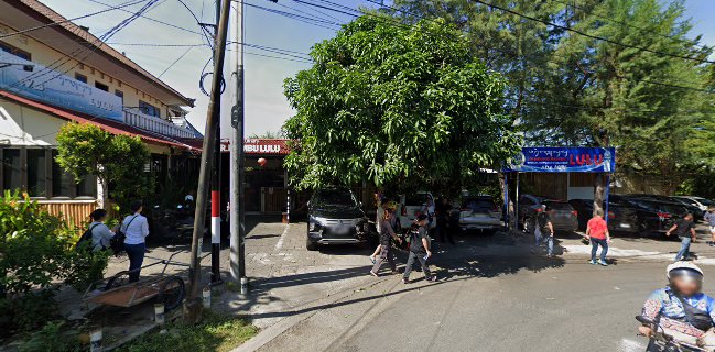 Warung Bambu Lulu Sop Kepala Ikan