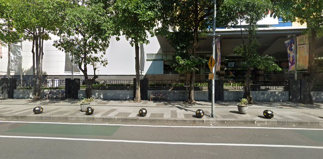 MAKO CAKE & BAKERY - Royal Plaza