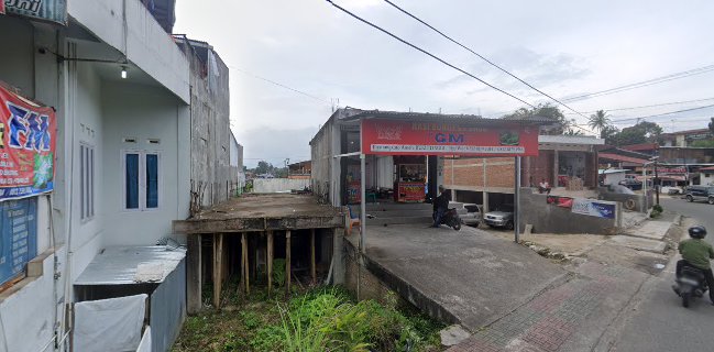 Nasi bungkus daun ( GM ) gonjong merah Depan SMA 5 Bukittinggi