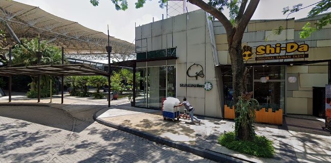 Cutt & Grill The Breeze